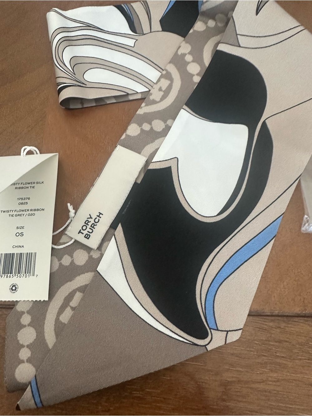 NWT Tory Burch Abstract Print Silk Scarf - Taupe, Black, White, Blue - Picture 4 of 7